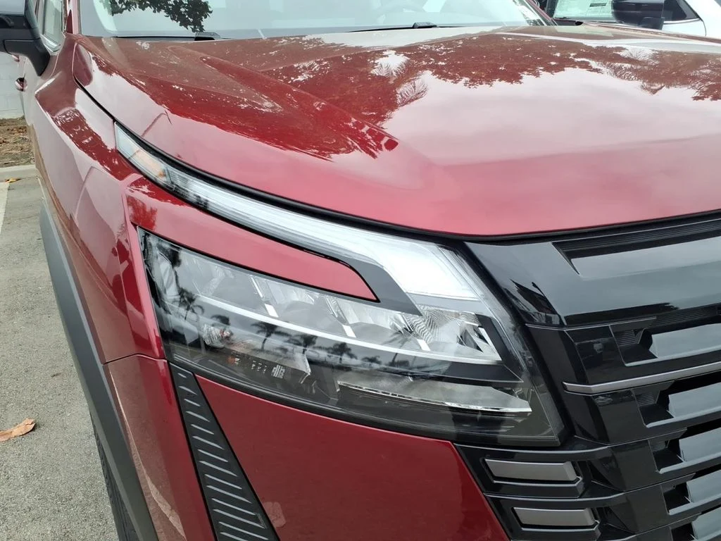 New 2026 Scarlet Ember Tintcoat Nissan SV image 4