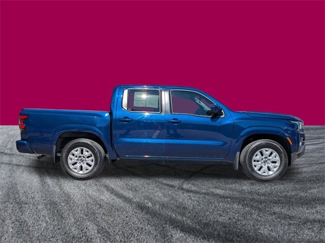 2022 Nissan Frontier SV photo 2