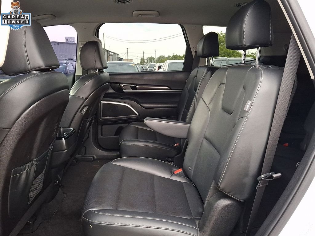Used 2023 White Kia S image 10