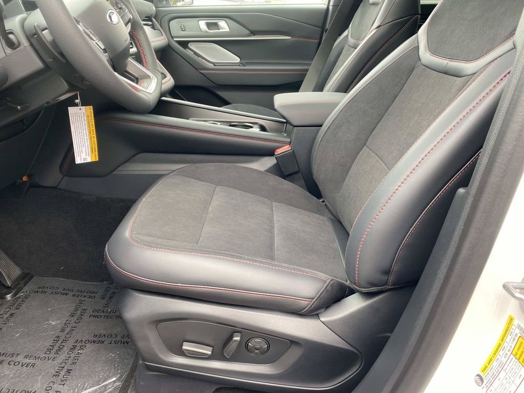 New 2026 Star White Metallic Tri-Coat Ford ST image 15