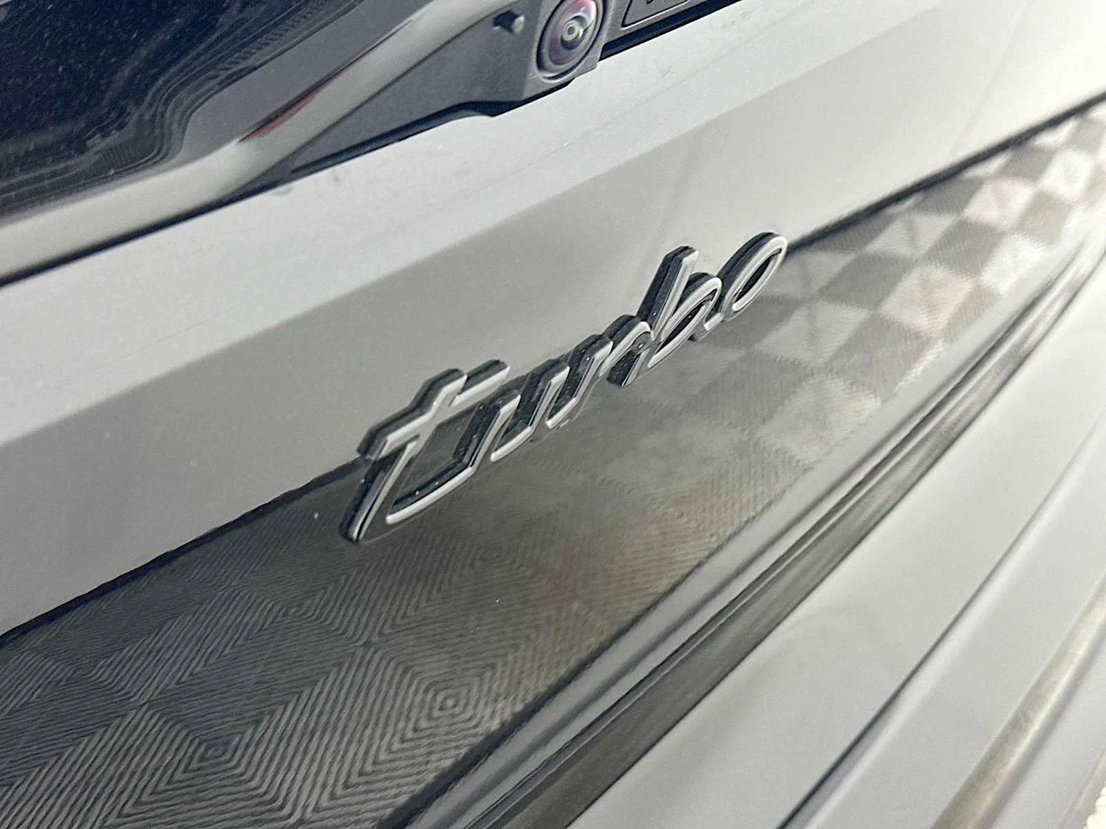 2025 Porsche Macan Turbo Electric - Photo 32