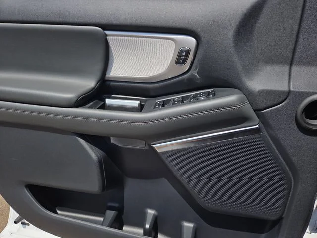 New 2026 Oxford White Ford Active image 15