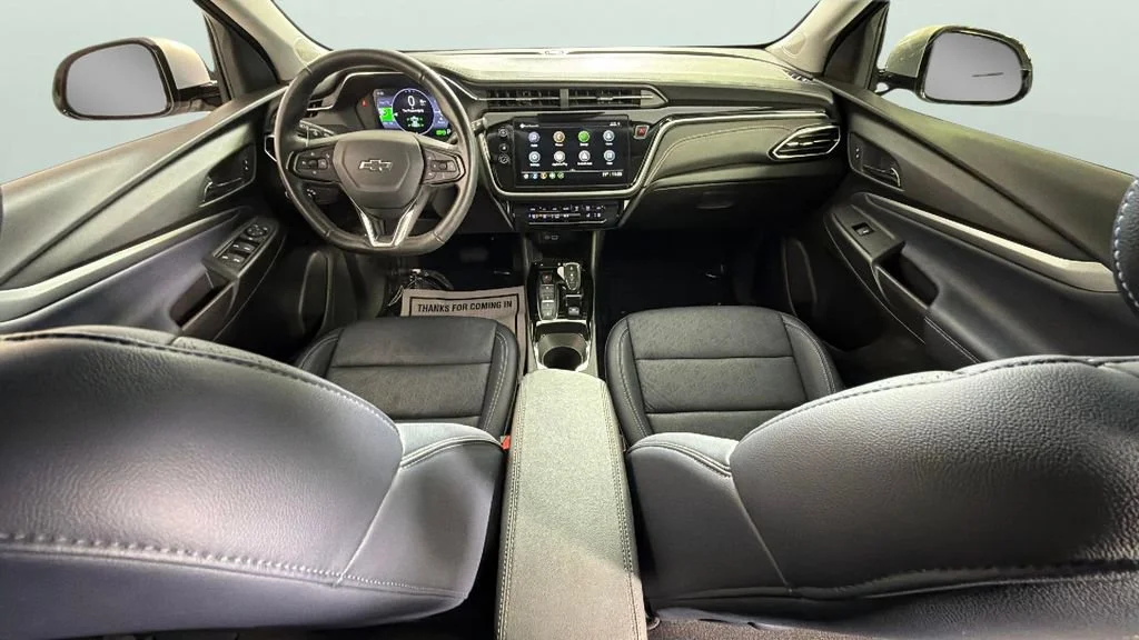 Used 2023 Silver Flare Metallic Chevrolet LT image 30