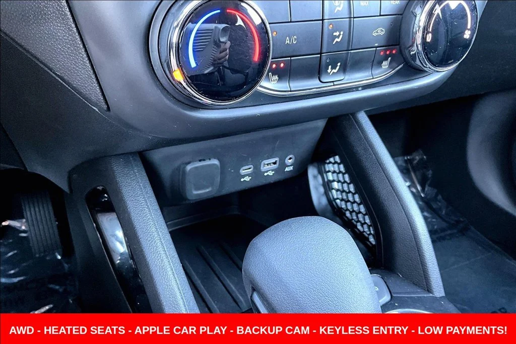 Used 2022 Blue Chevrolet LT image 20
