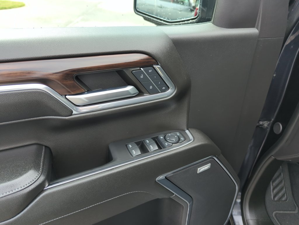 Used 2024 Silver GMC SLT image 18