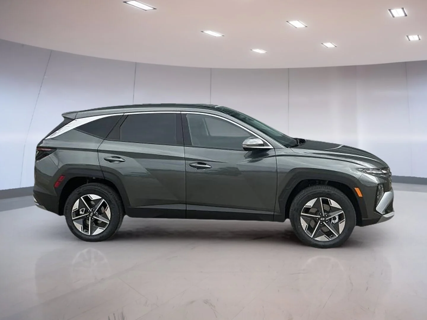New 2026 Grey Hyundai Preferred image 7