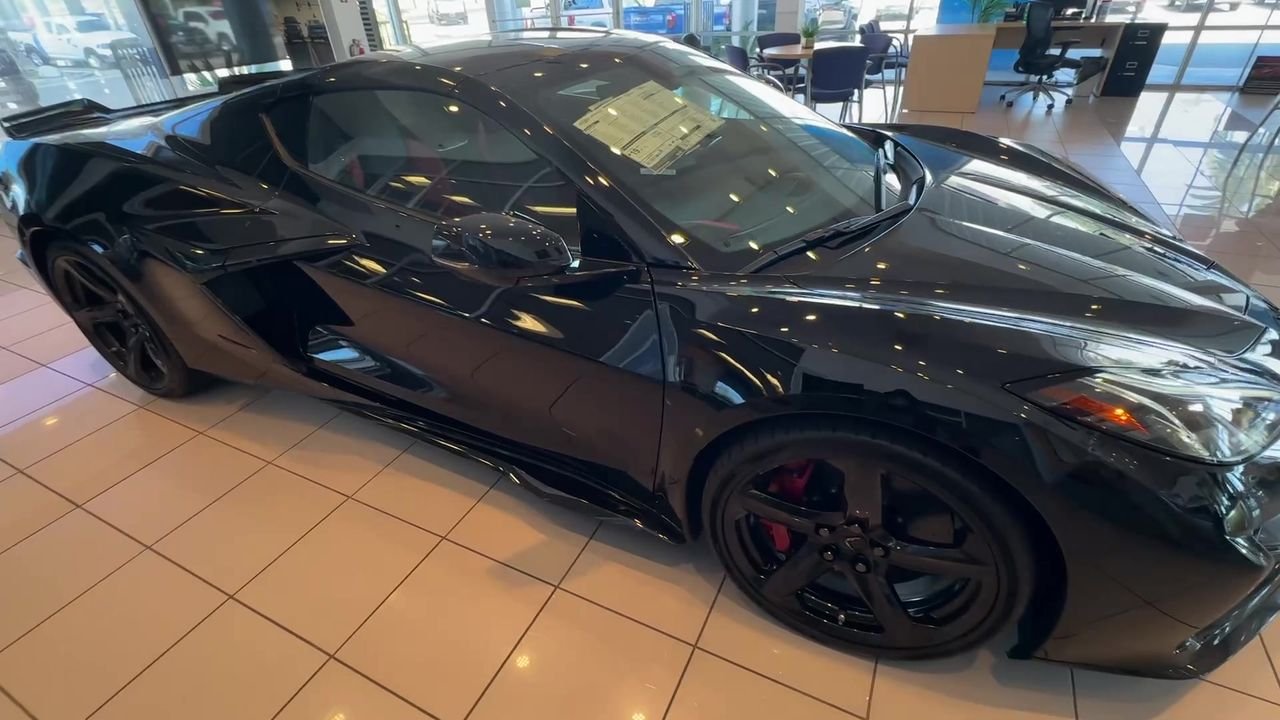 2025 Chevrolet Corvette 2LZ - Photo 31