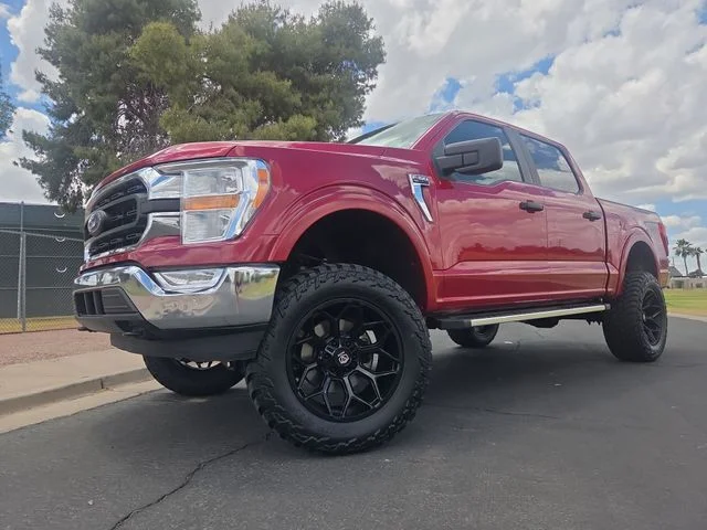 Used 2022 Red Ford XLT image 31