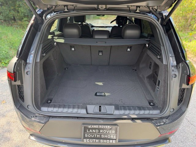 New 2027  Land Rover SE image 14