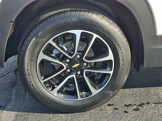 New 2026 White Chevrolet LT image 7