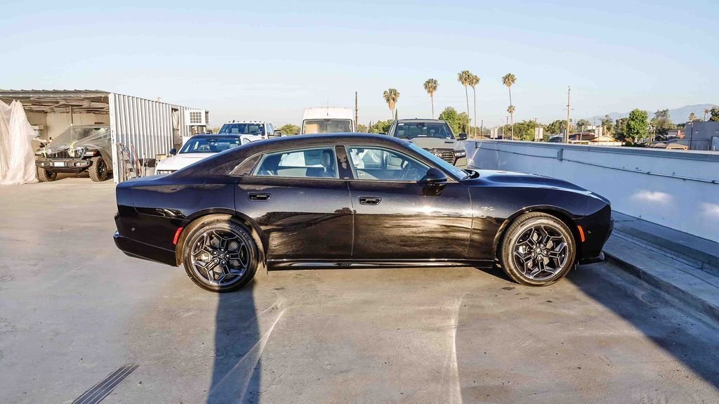 New 2026 Diamond Black Crystal Pearlcoat Dodge R/T Plus image 13