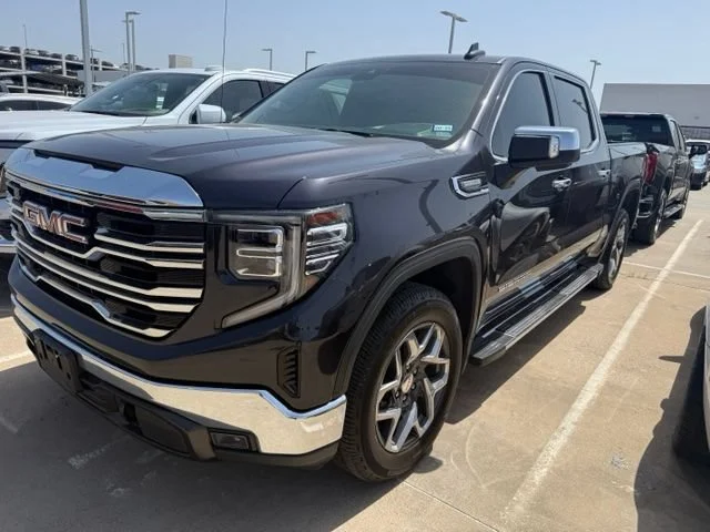 Used 2023 Titanium Rush Metallic GMC SLT image 2