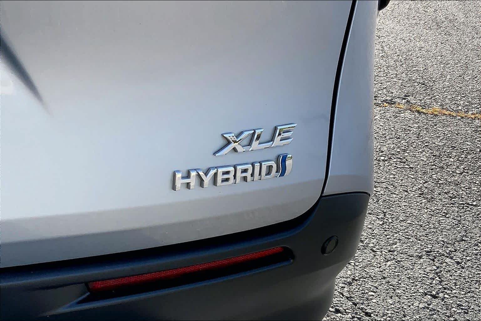 Used 2022 Celestial Silver Metallic Toyota XLE image 10
