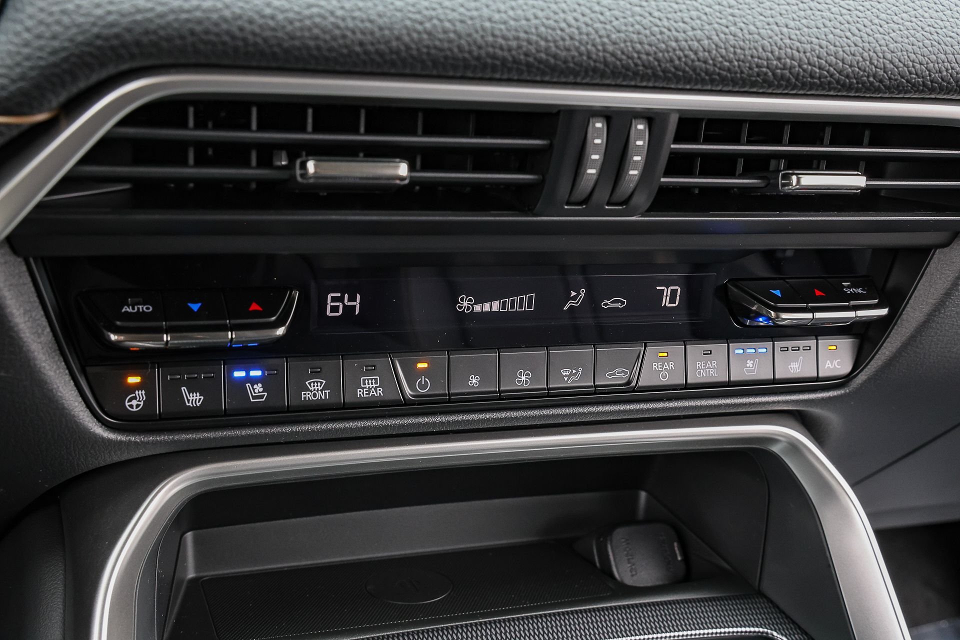 2026 Mazda CX-70 Preferred Package - Photo 16