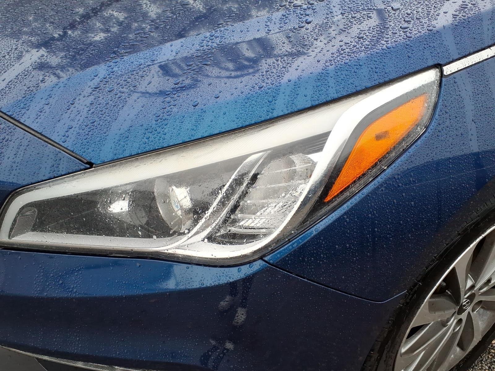 Used 2016 Lakeside Blue Hyundai 2.4L Sport image 9