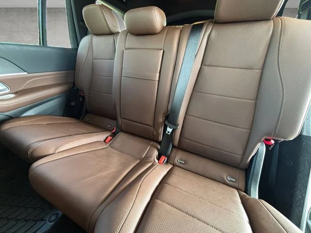 Used 2025  Mercedes-Benz GLS 450 image 23
