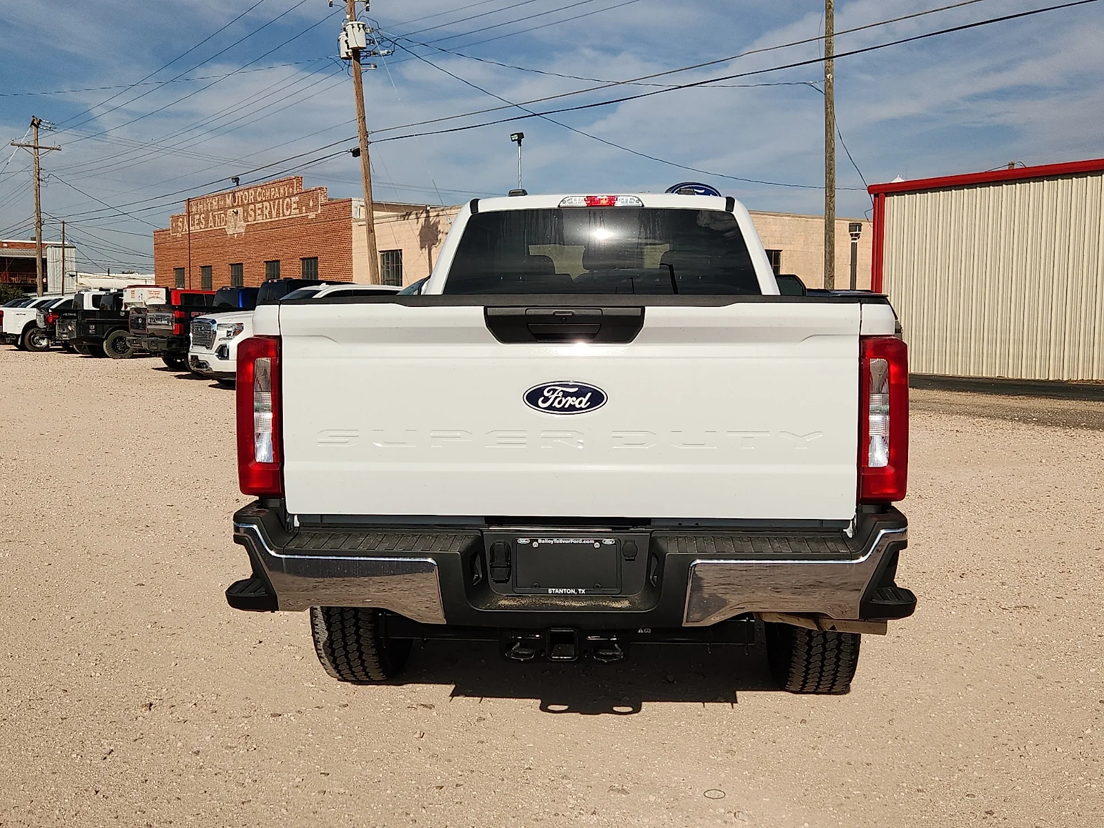 New 2027 Oxford White Ford XLT image 6