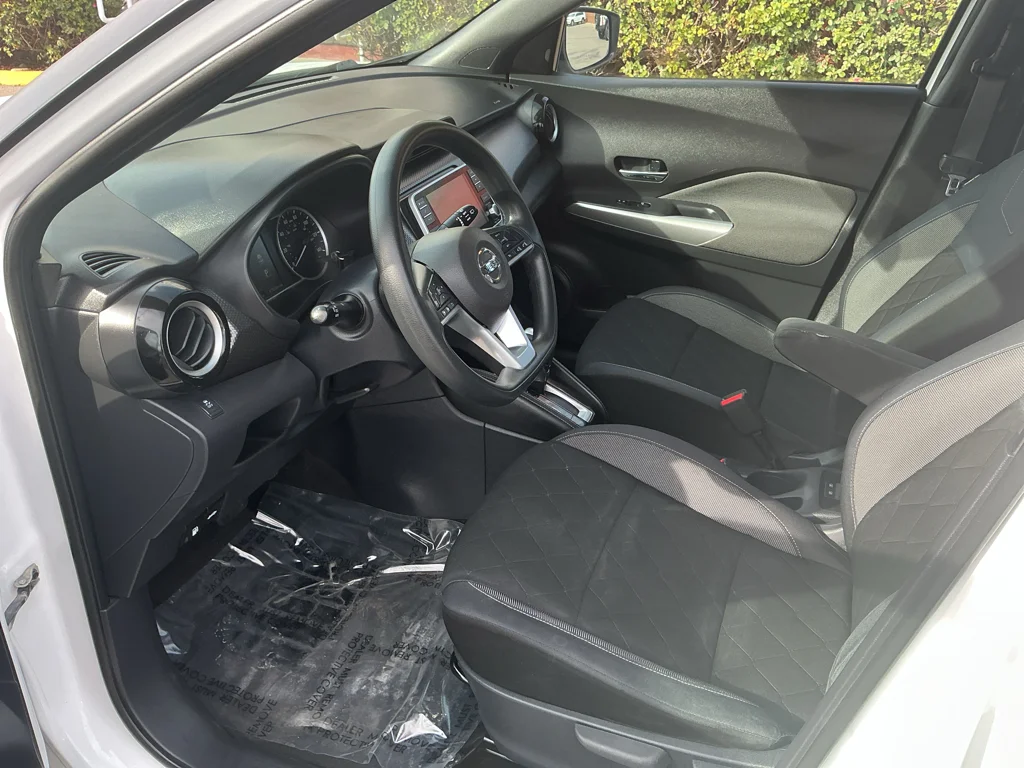 Used 2019 Aspen White Tricoat Nissan SV image 14