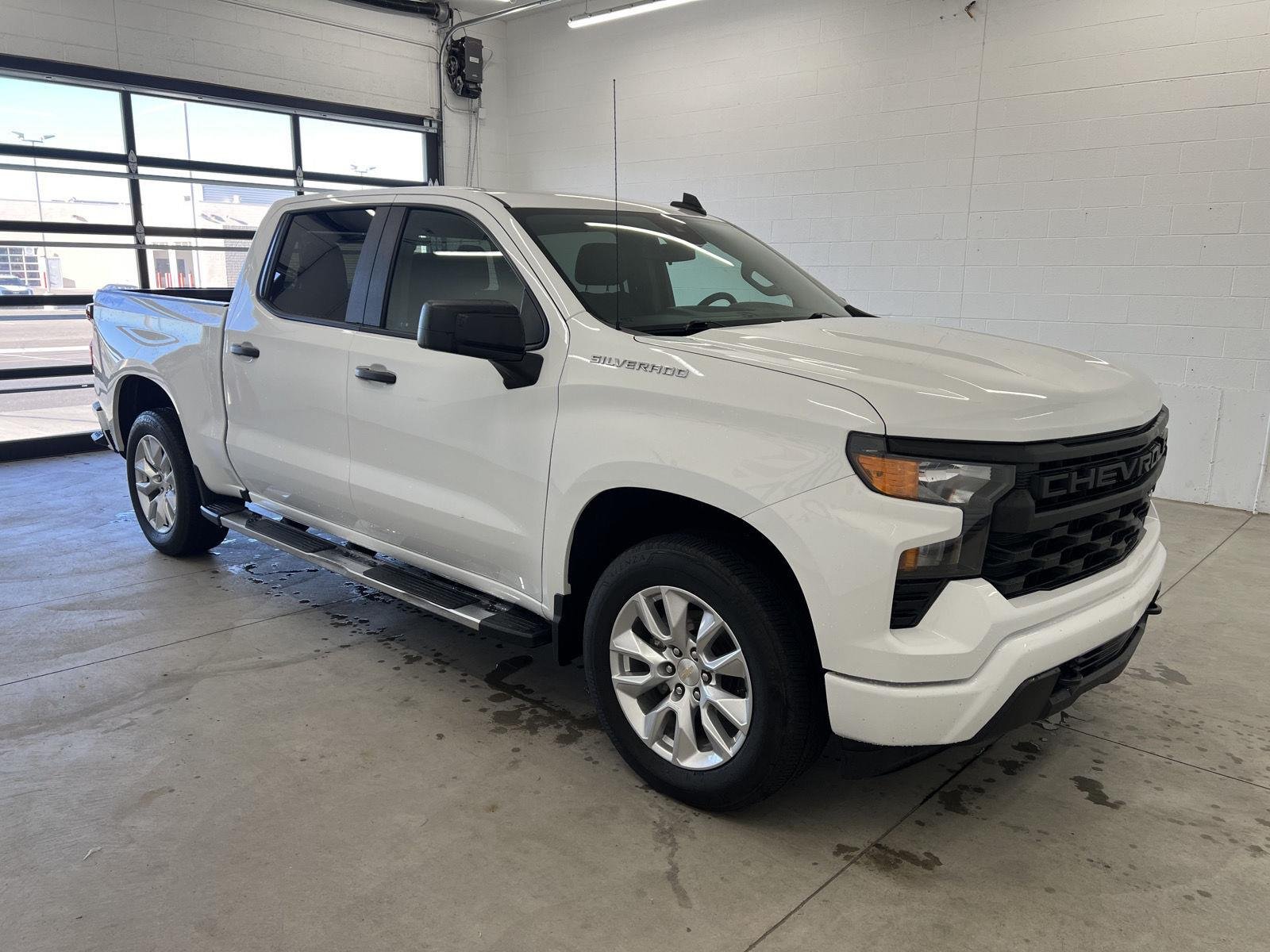 Used 2024 Summit White Chevrolet Custom image 5