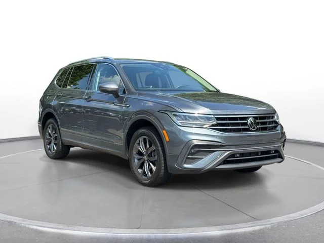 Used 2023 Gray Volkswagen 2.0T SE image 10