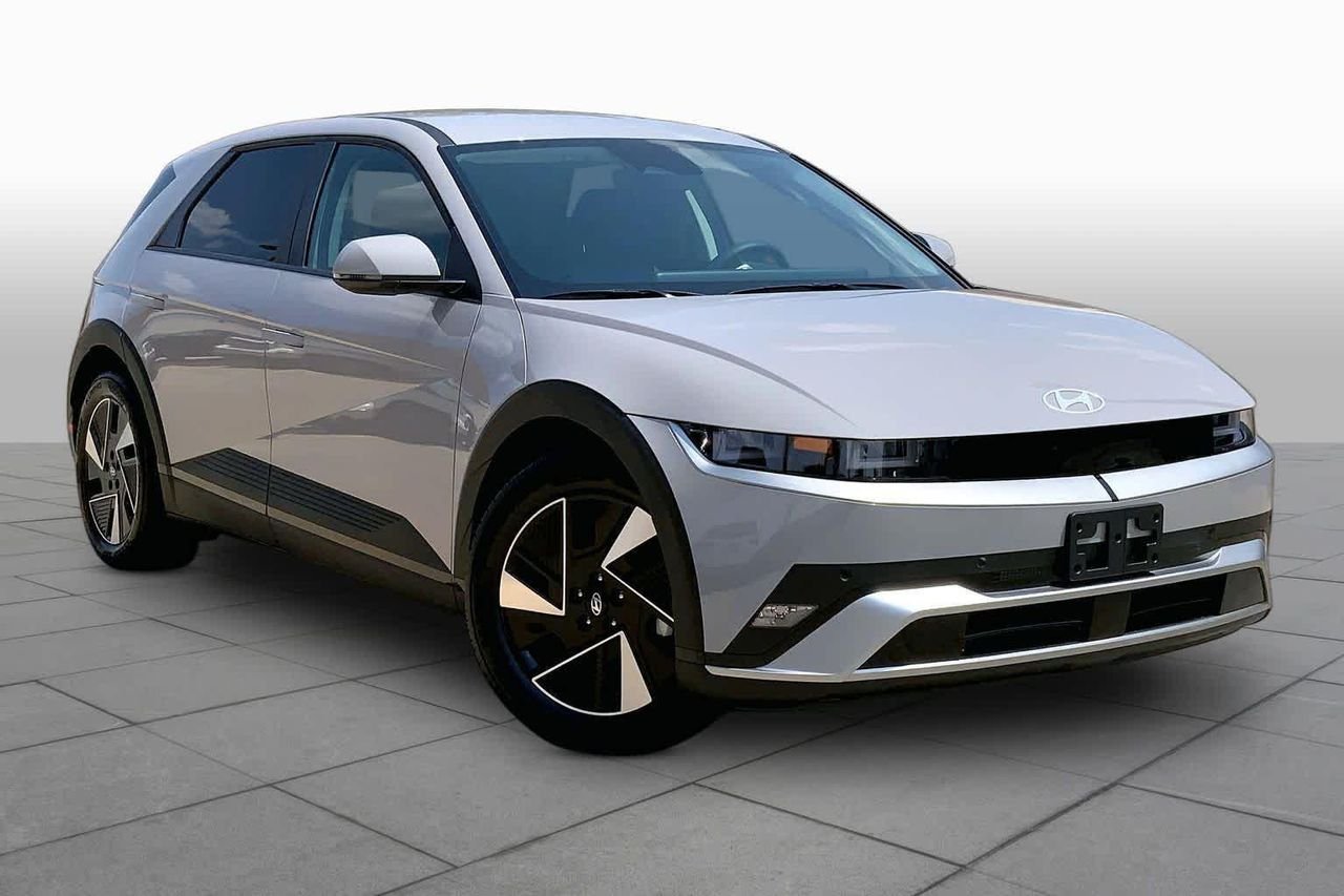 New 2026 Cyber Gray Hyundai SEL image 2