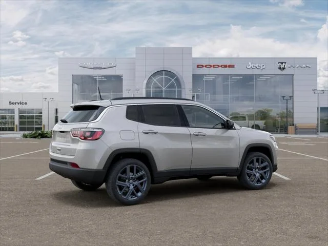 New 2026 Silver Zynith Metallic Clear-Coat Exterior Paint Jeep 85th Anniversary image 30