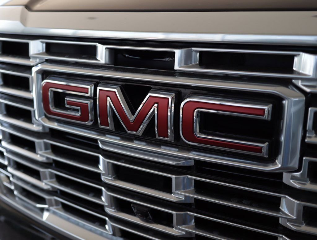 2026 GMC Yukon XL Denali - Photo 44