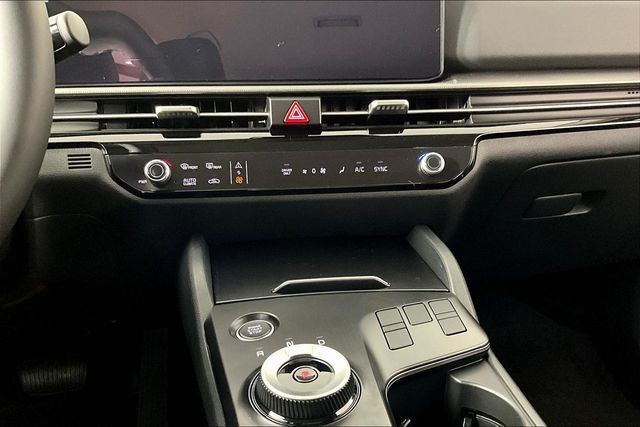 New 2026 Steel Gray Kia LX image 7