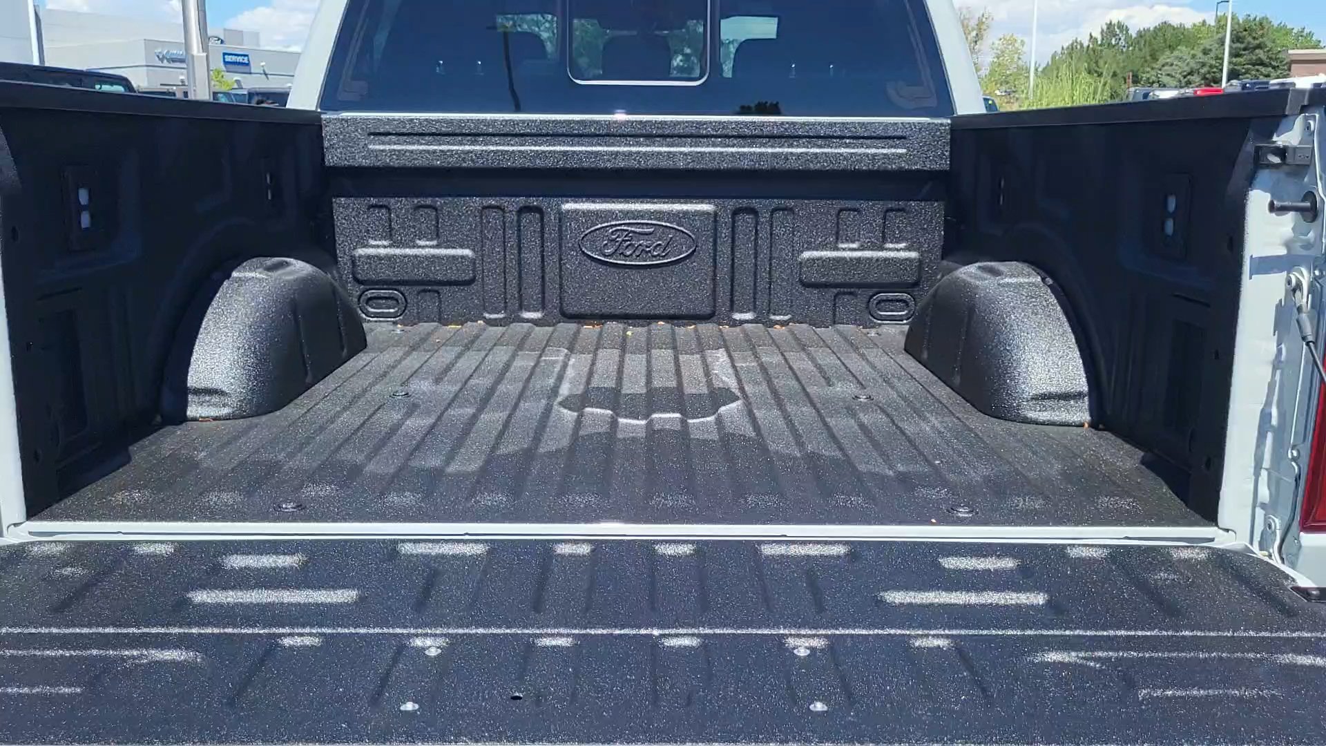 New 2026 Avalanche Ford XLT image 24