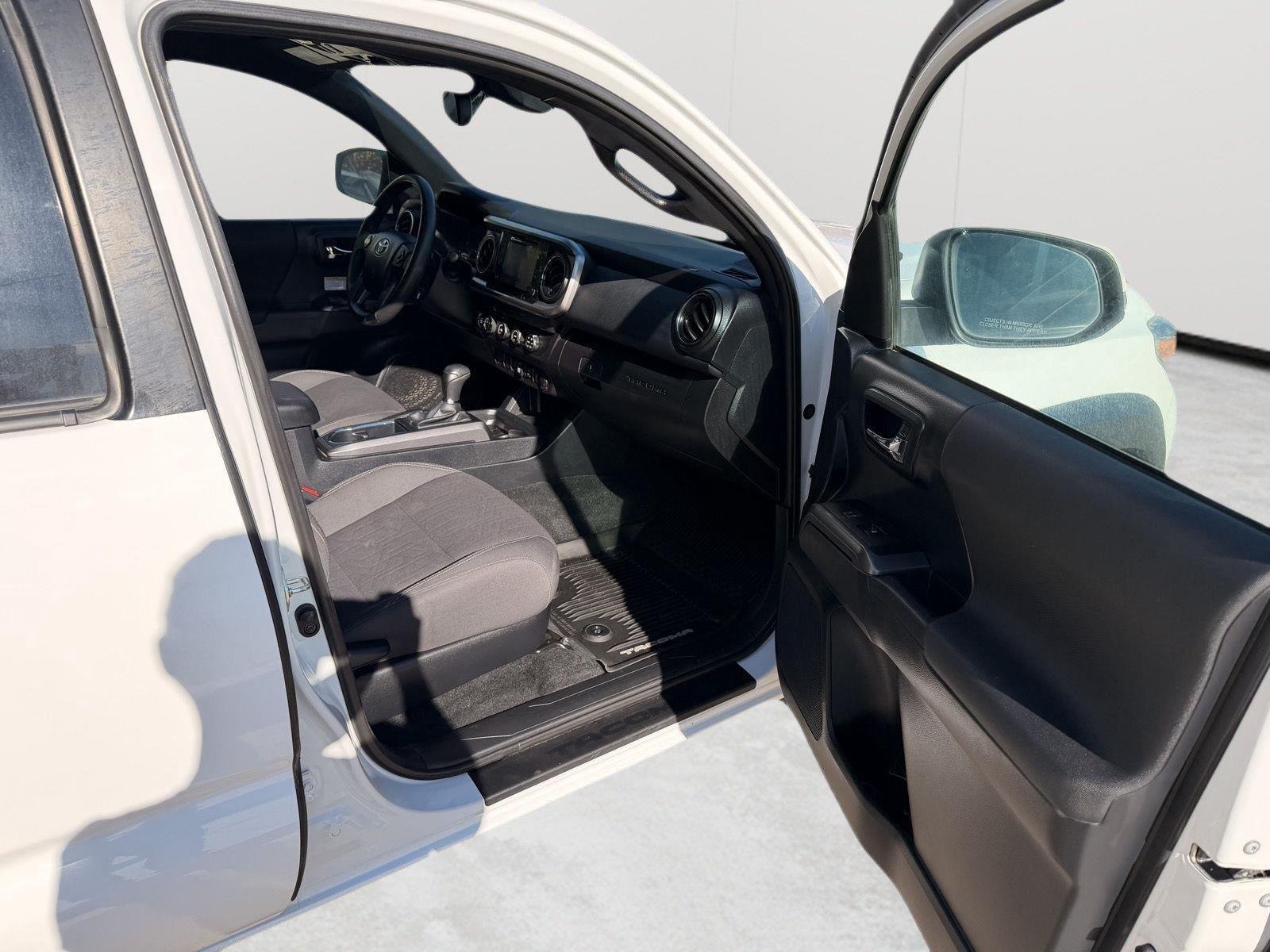 Used 2019 Super White Toyota TRD Off Road image 13