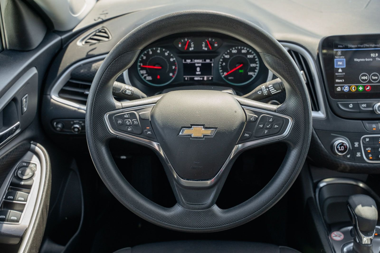 Used 2024 Gray Chevrolet LT image 25