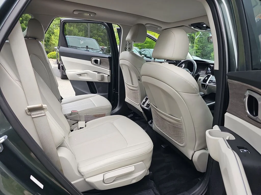 Used 2022 Green Kia X-Line EX image 11