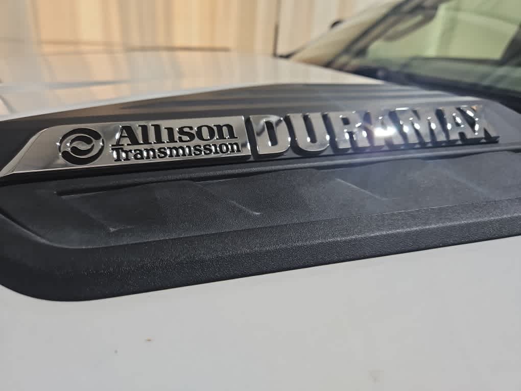 Used 2022 Summit White Chevrolet LTZ image 5