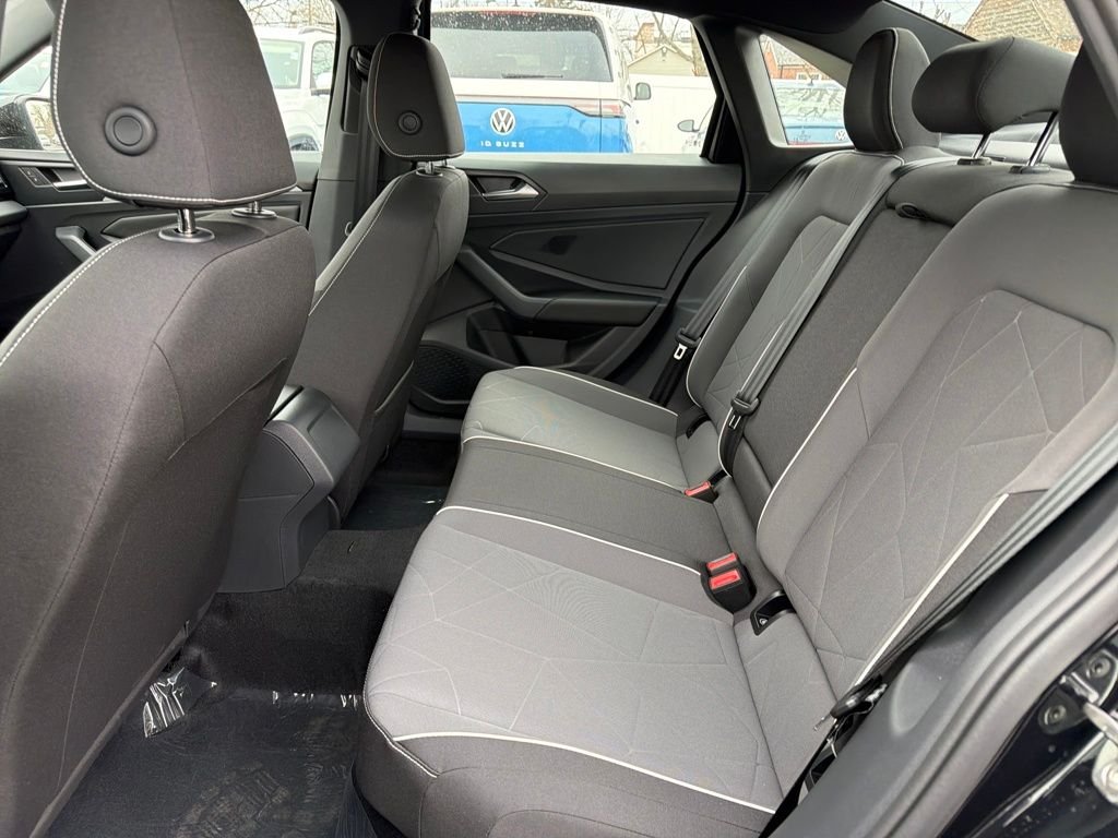 New 2026  Volkswagen 1.5T Sport image 27