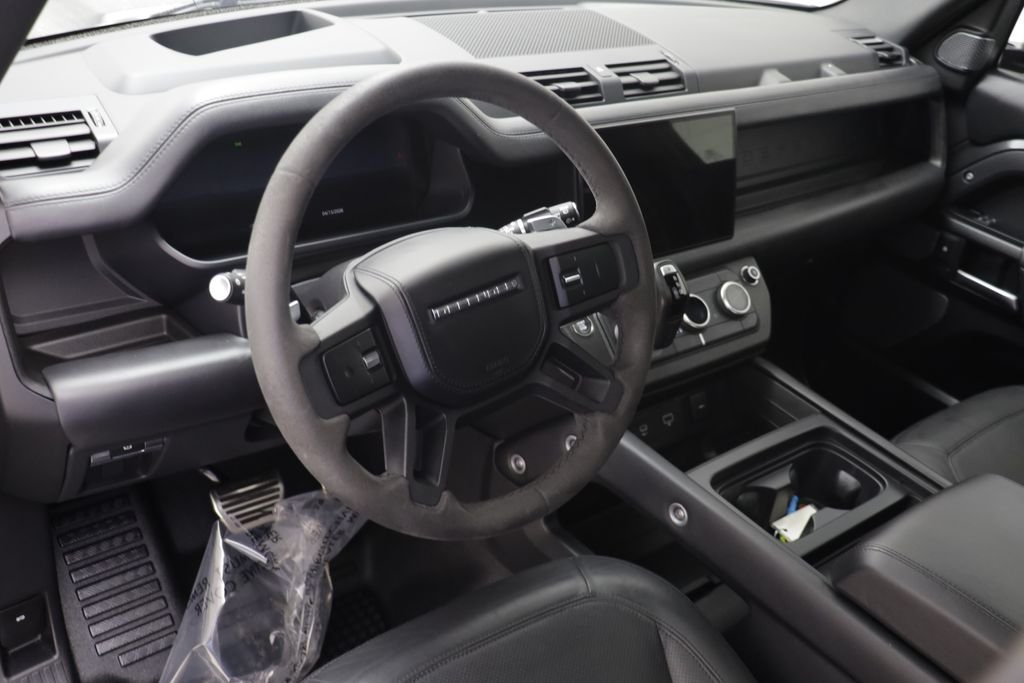 Used 2023 Gray Land Rover Carpathian Edition image 6