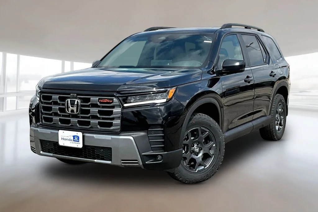 2026 Honda Pilot TrailSport AWD's photo