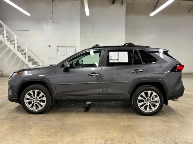 Used 2025 Gray Toyota Limited image 4