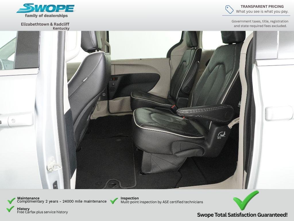 Used 2024 Silver Mist Clearcoat Chrysler Limited image 12