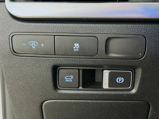 Certified Used 2025 White Hyundai XRT image 23