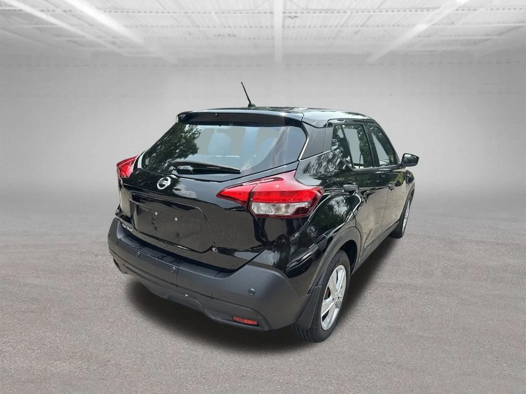 Used 2020 Black Nissan S image 5