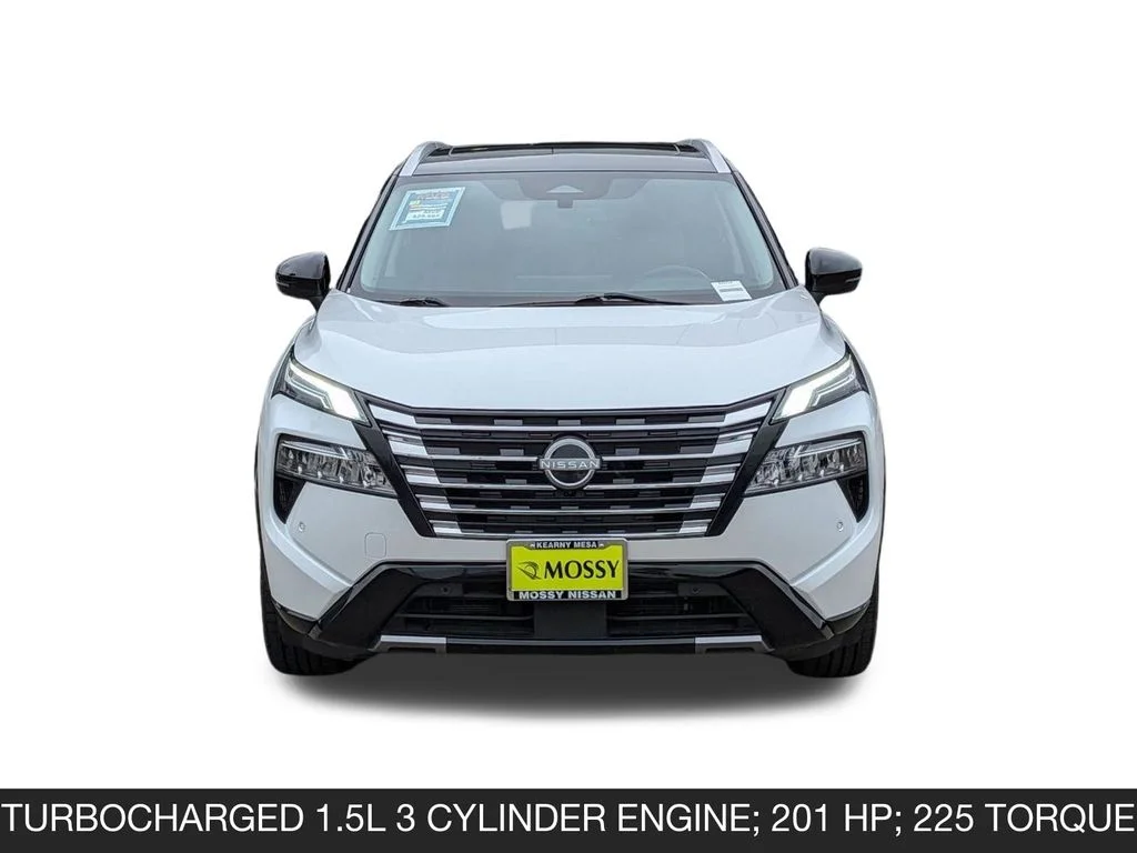 Used 2024 White Nissan Platinum image 4