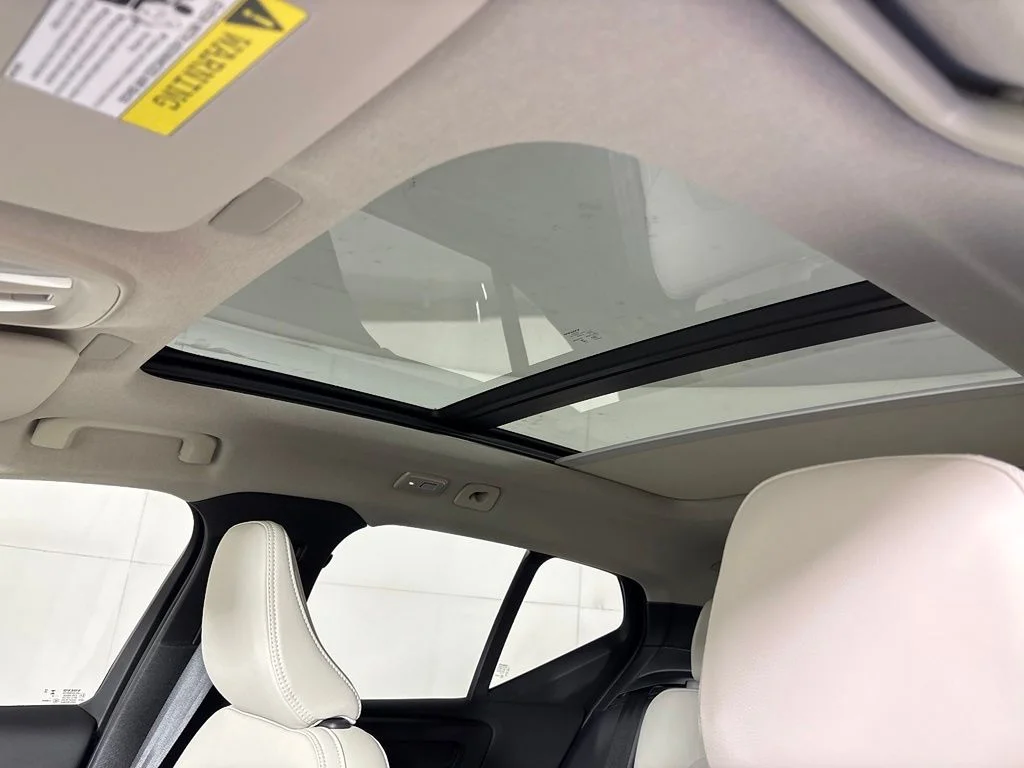 New 2026 Crystal White Volvo Plus image 19