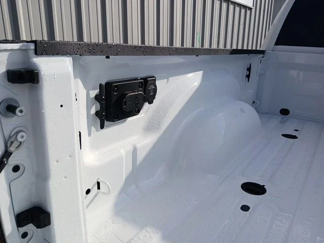 New 2026 Bright White Clear-Coat Exterior Paint RAM Laramie image 7