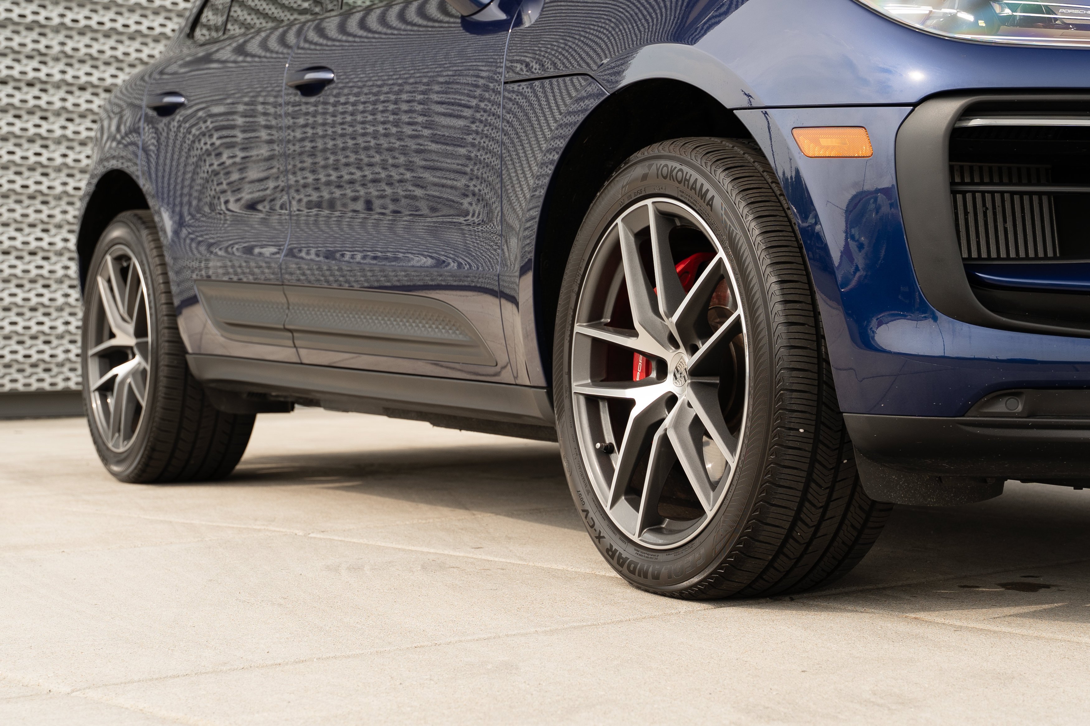 Used 2022 Night Blue Metallic Porsche S image 31