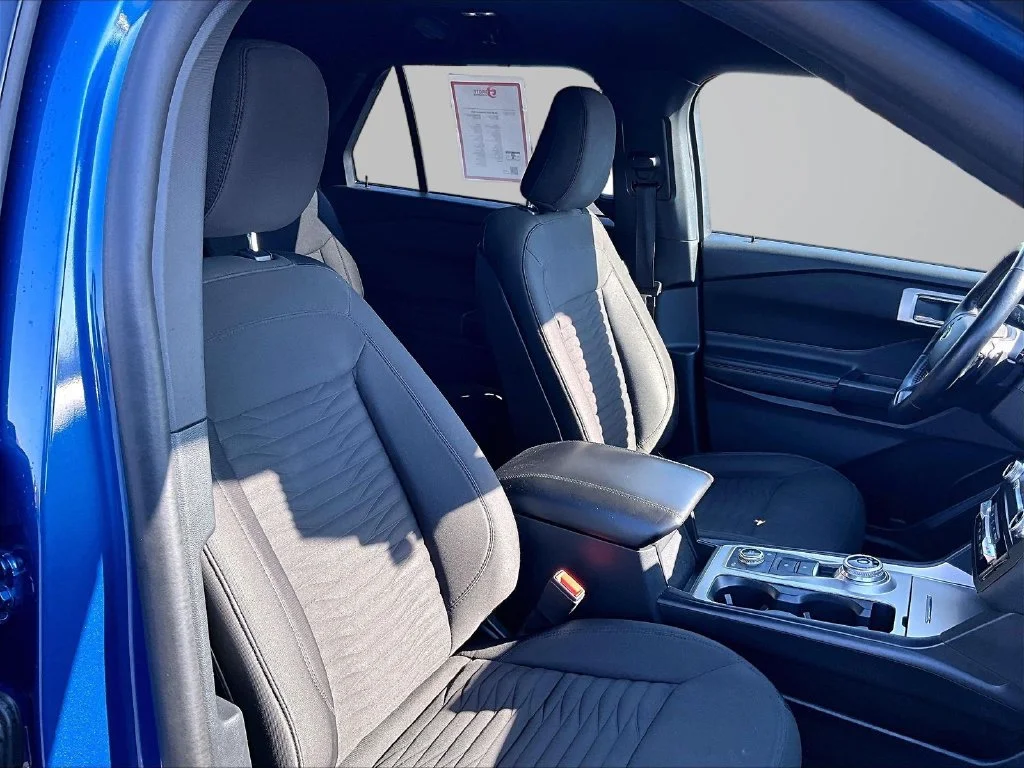 Used 2020 Blue Ford XLT image 7
