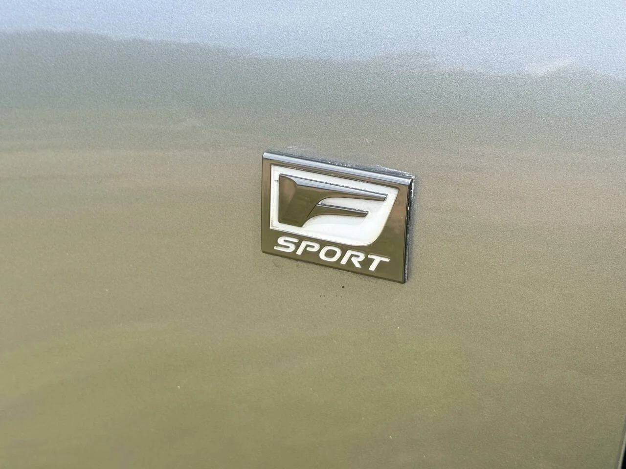 Used 2019 Silver Lexus Base AWD 4dr Sedan image 9
