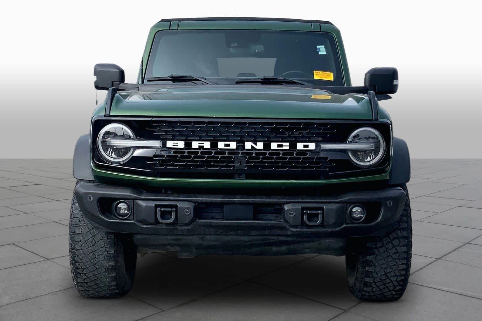 Used 2023 Eruption Green Metallic Ford Wildtrak image 4
