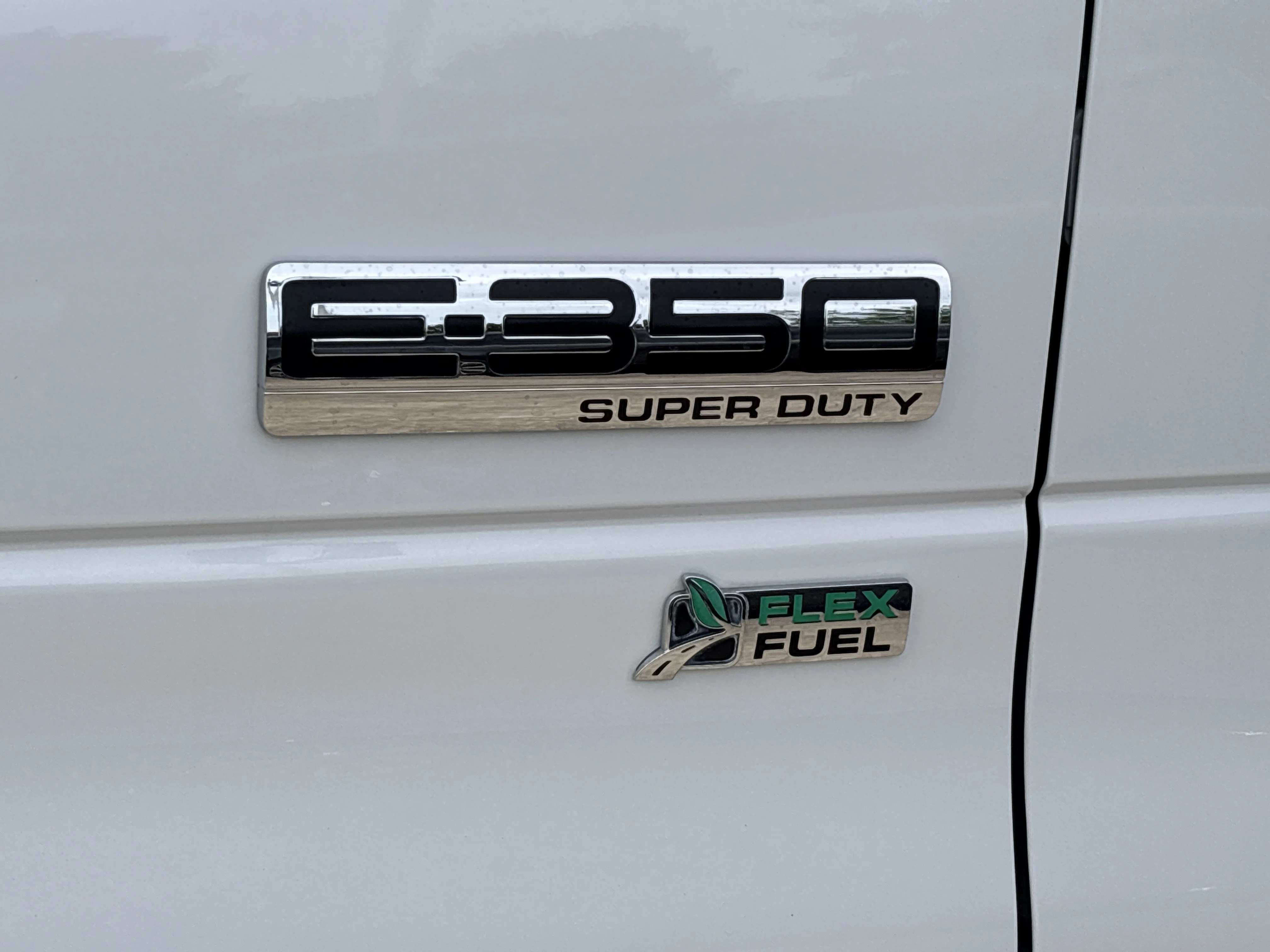 Used 2015 White Ford  image 11