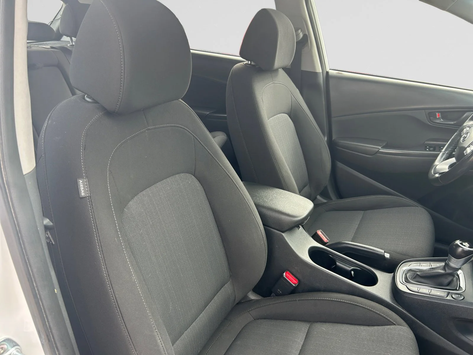 Used 2022 White Hyundai Preferred AWD image 11