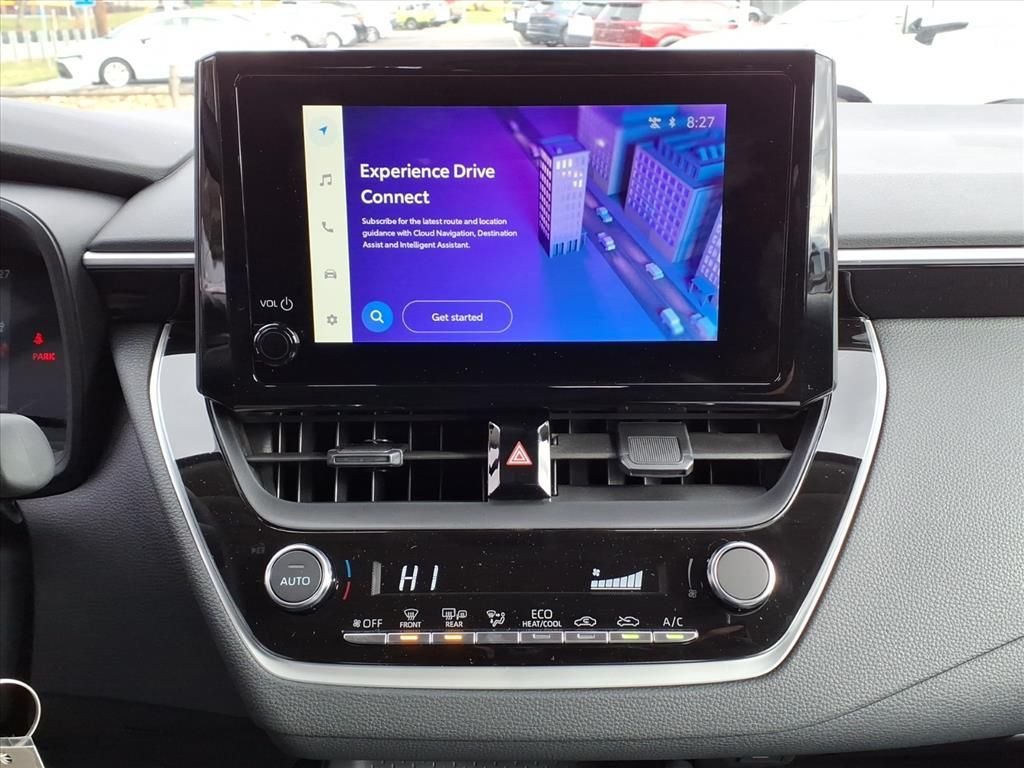 2026 Toyota Corolla LE - Photo 8